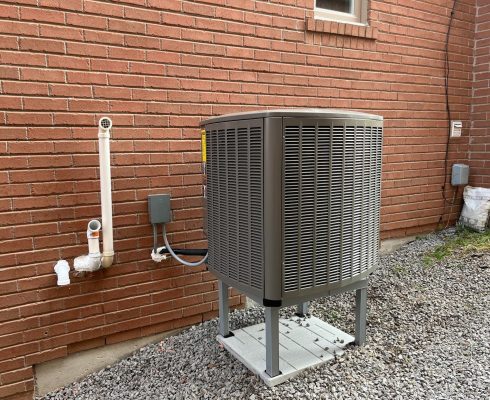 Heat pump maintenance services in Oshawa, ON by Foundry Heat Pumps.