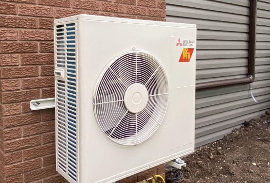 High-efficiency heat pump installed at a home in Kawartha Lakes, ON